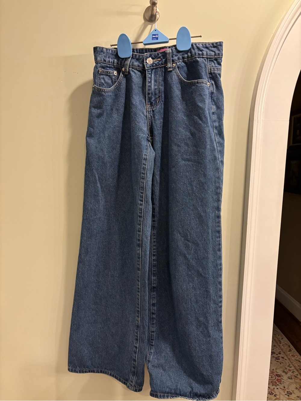Edikted Wide-Leg Denim Jeans in Blue Wash
